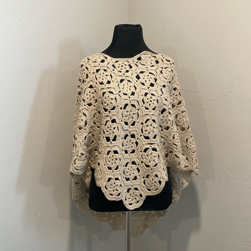 Ladies OS knit shawl